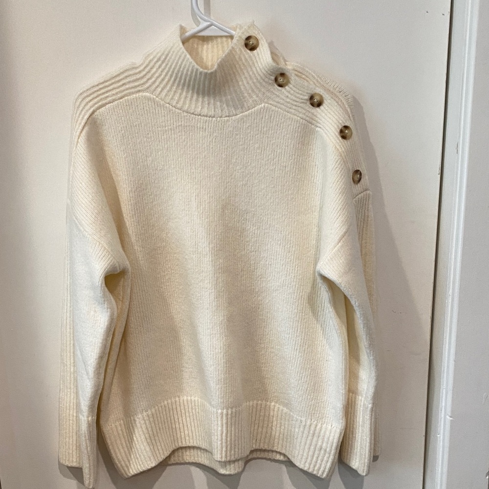 NWT Abercrombie & Fitch Cream Heavy Turtleneck Sweater with Button Accents